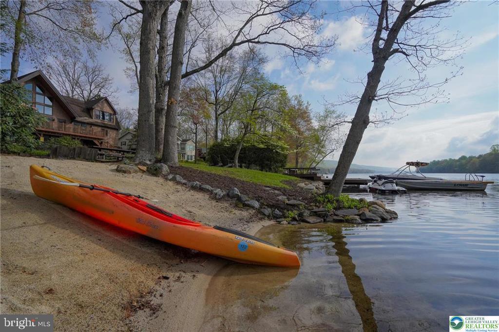 LAKE HAUTO - Residential