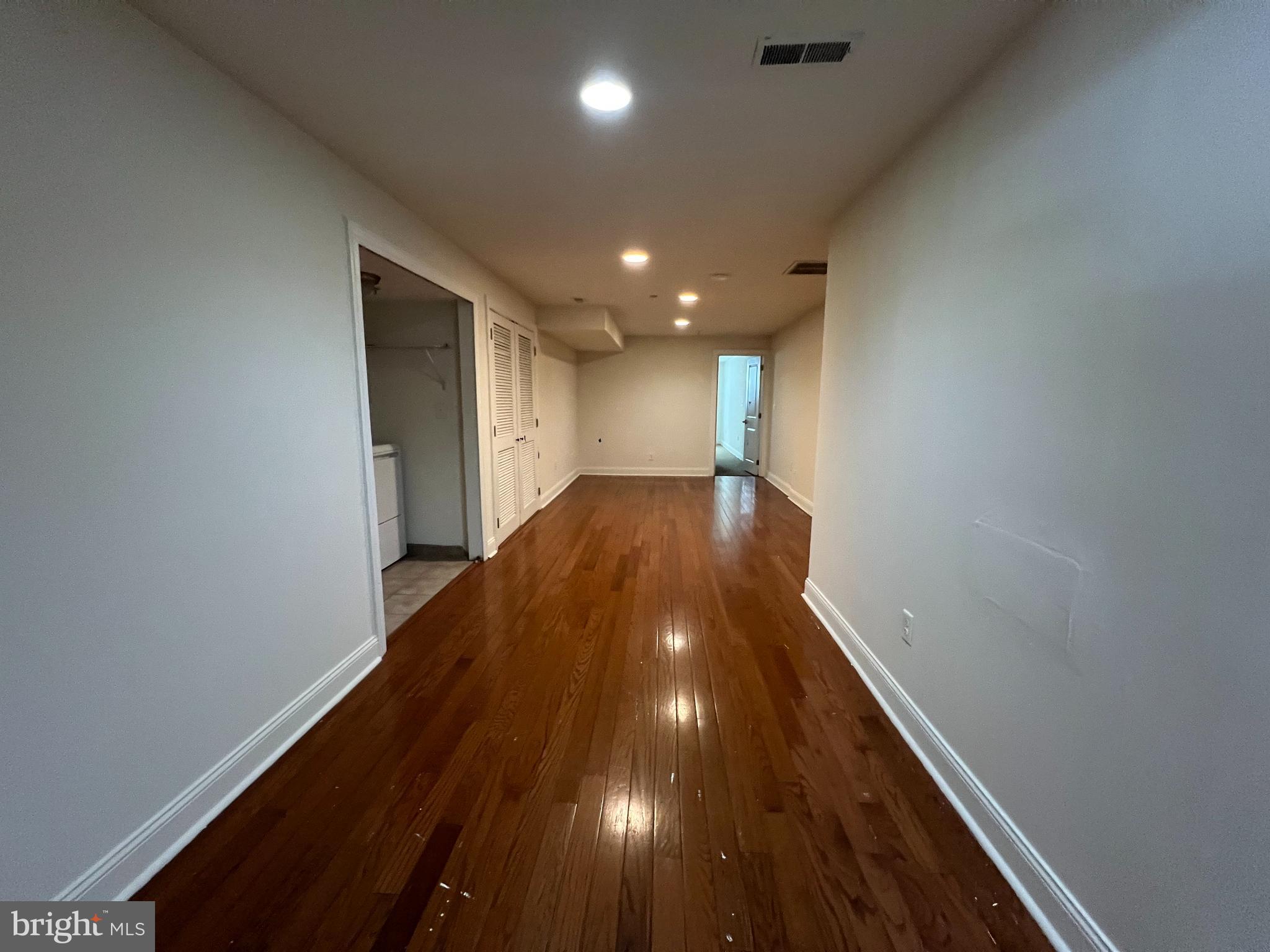 TEMPLE UNIVERSITY - Residential Lease