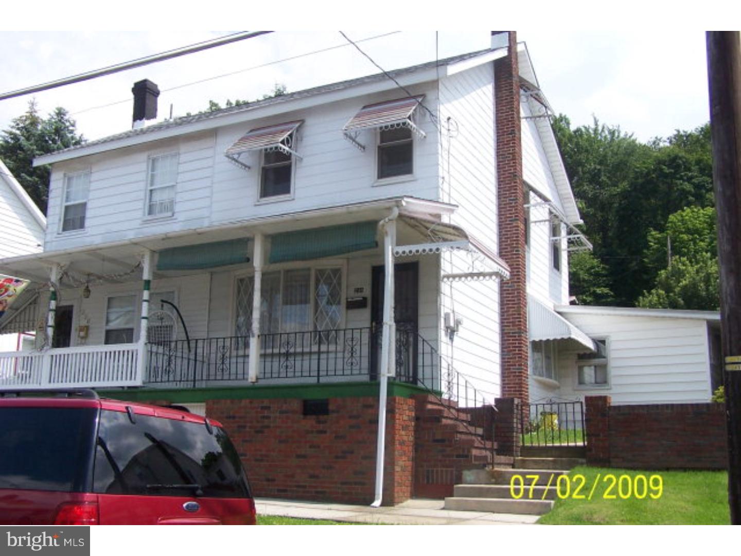 Clean Lansford half-double 3 bedroom home with fenced-in terraced yard. Roof replaced in May 2009. Off-street parking at rear entrance to home. Mailing Address Continued: Lansford Color: white Amp: 100