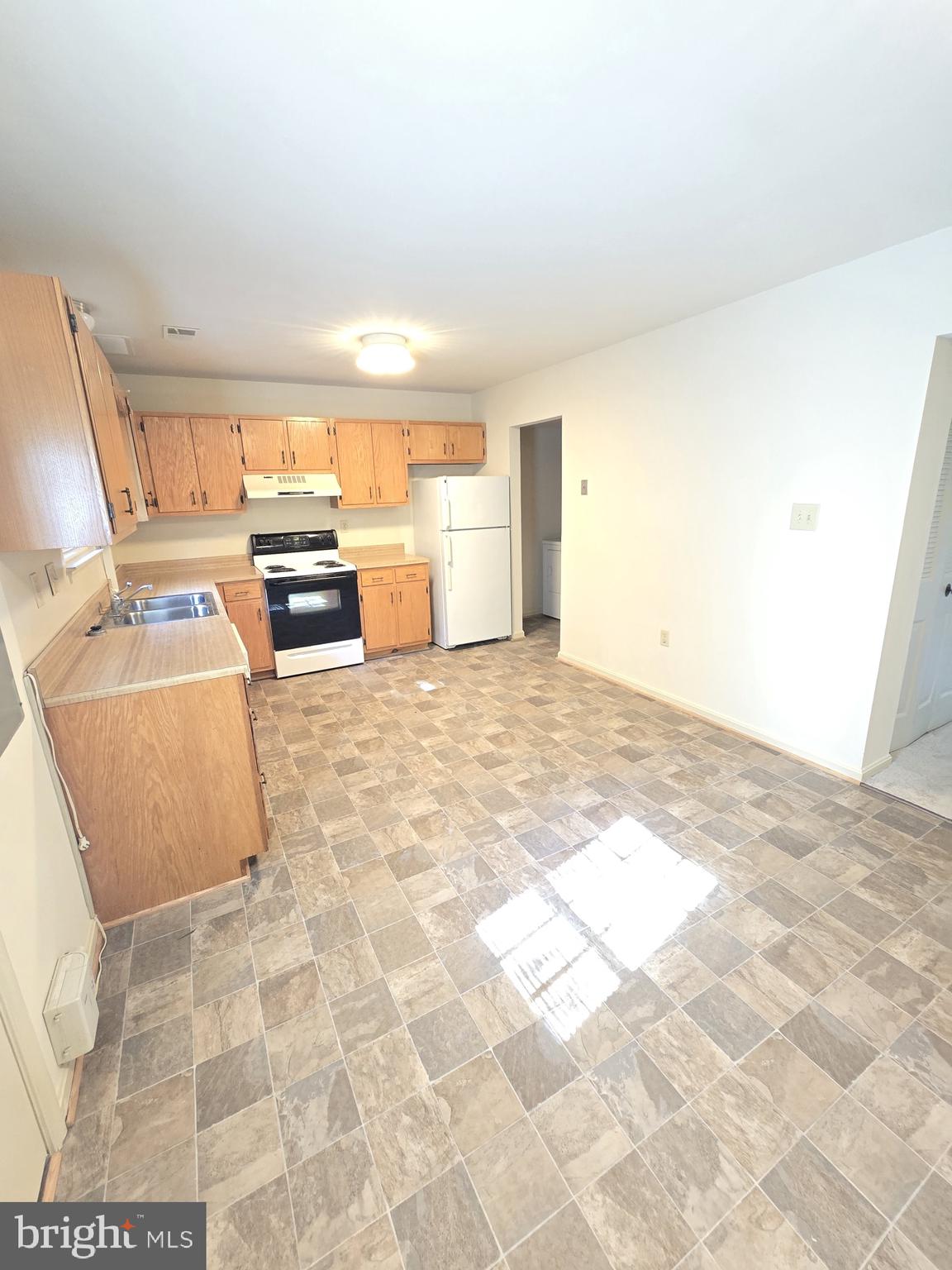 LA PLATA - Residential Lease