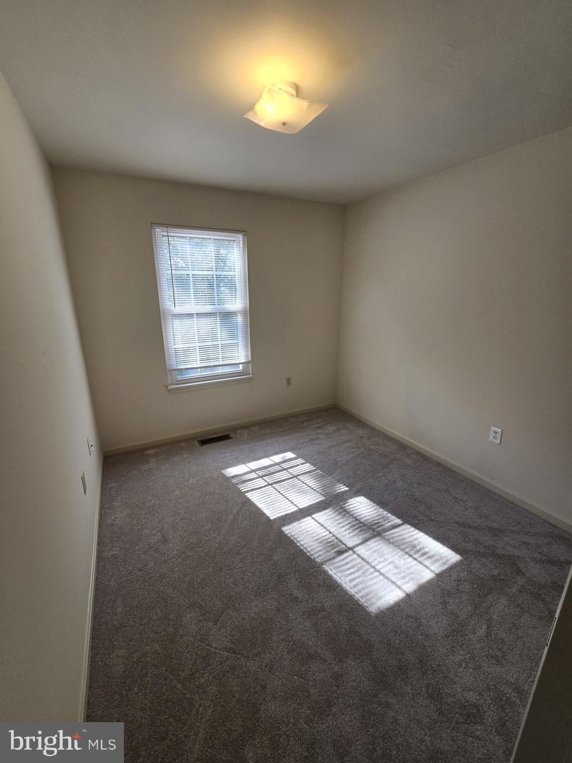 LA PLATA - Residential Lease