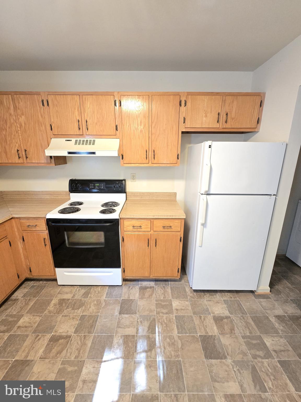 LA PLATA - Residential Lease