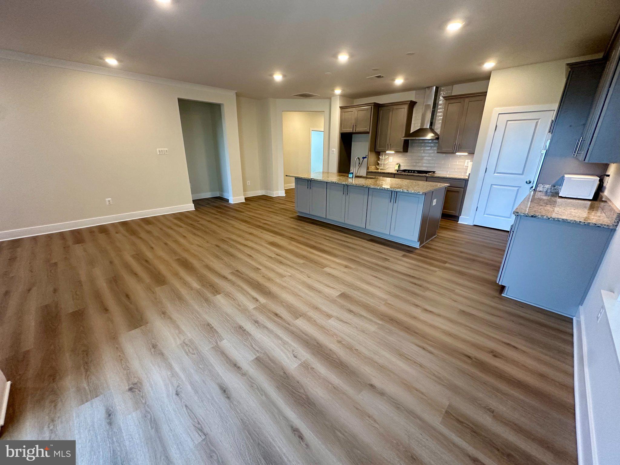 342 RUSTIC WOOD