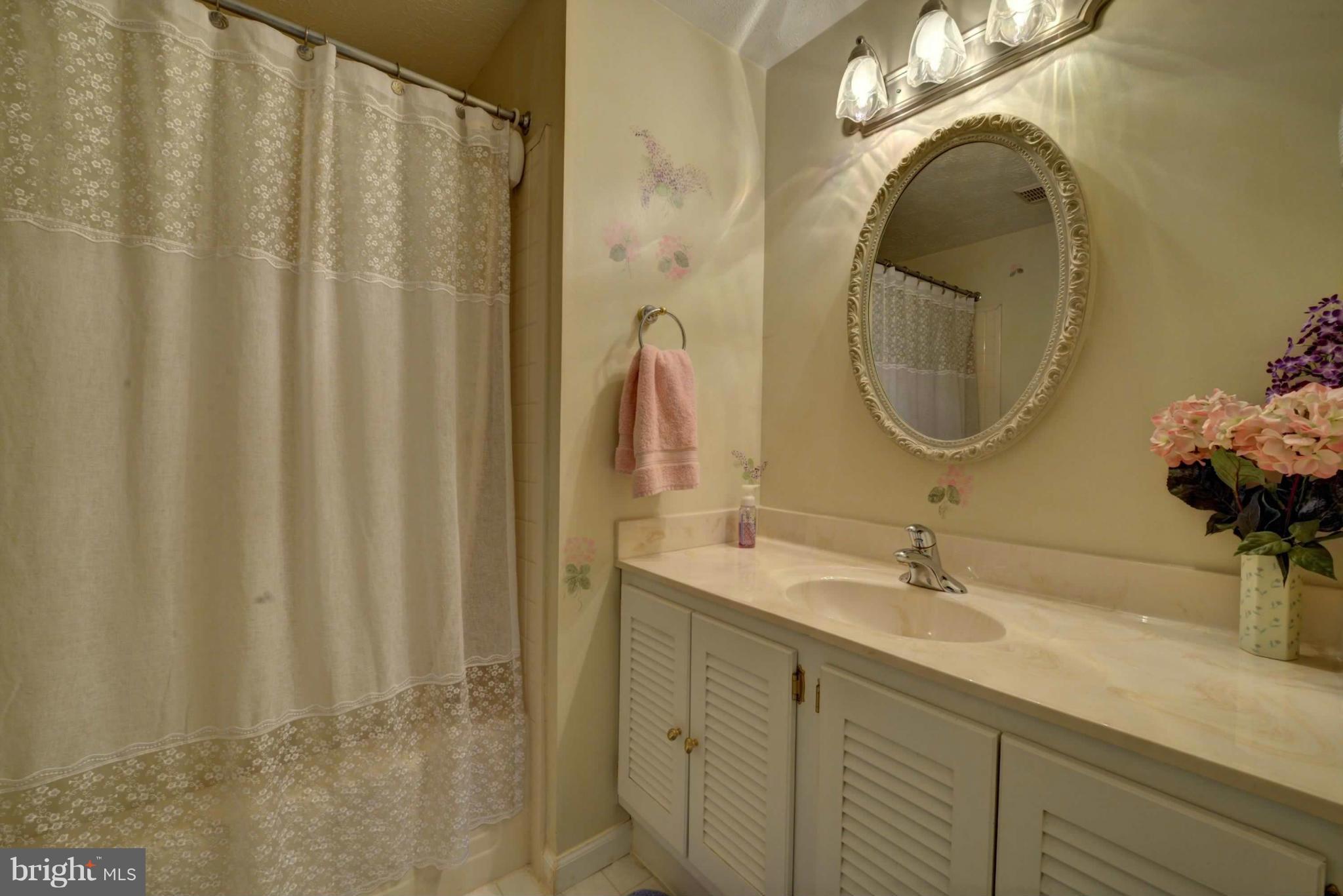 CARDINAL GLEN - Residential