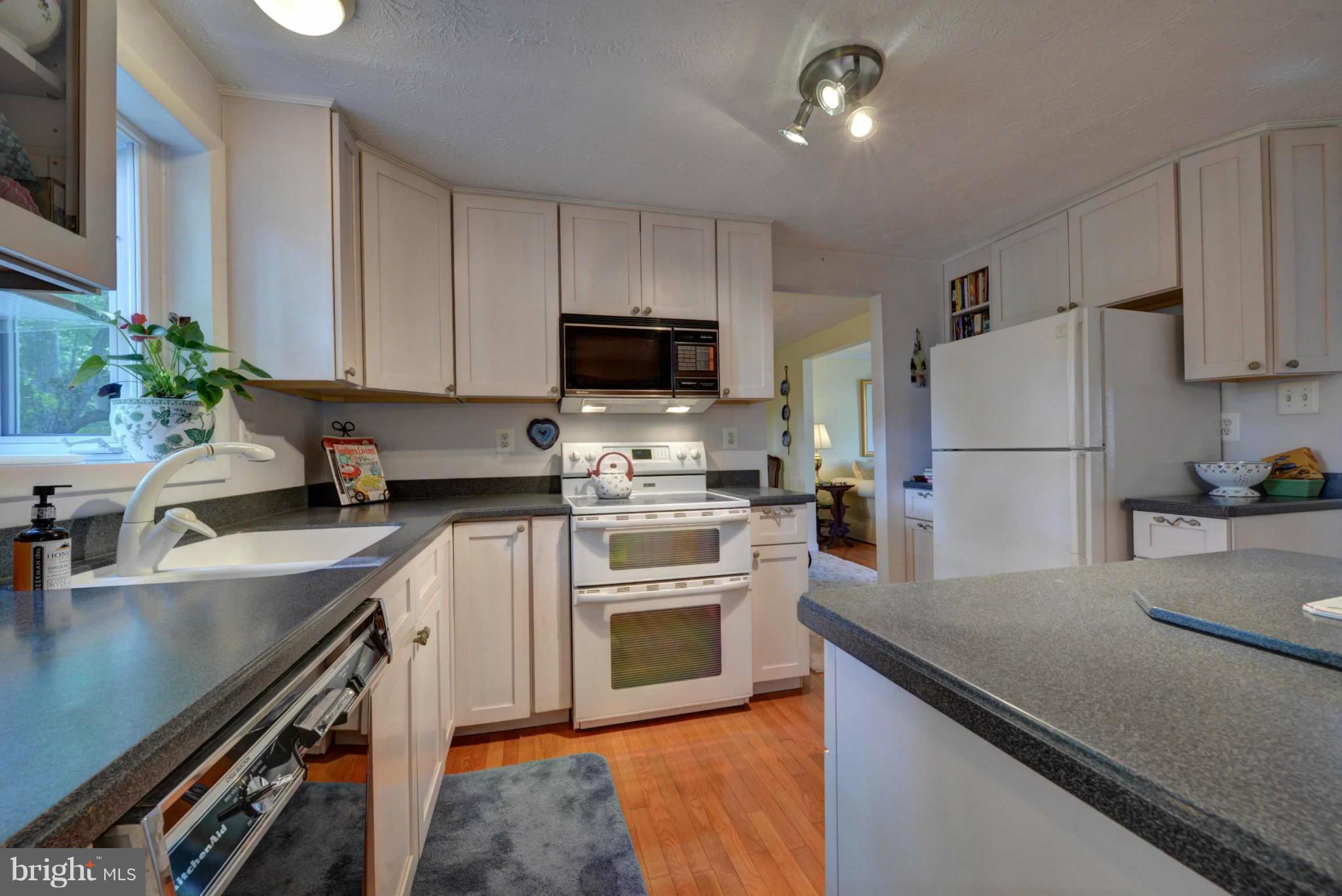 CARDINAL GLEN - Residential