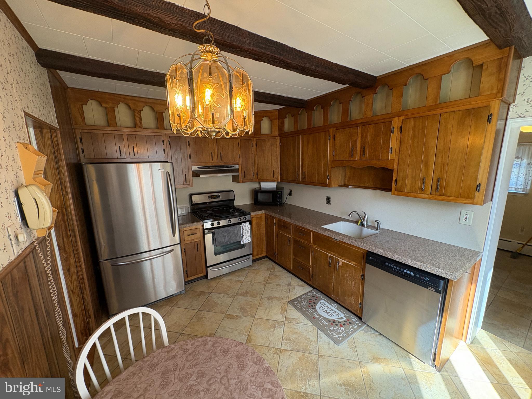 140 W 11TH AVENUE