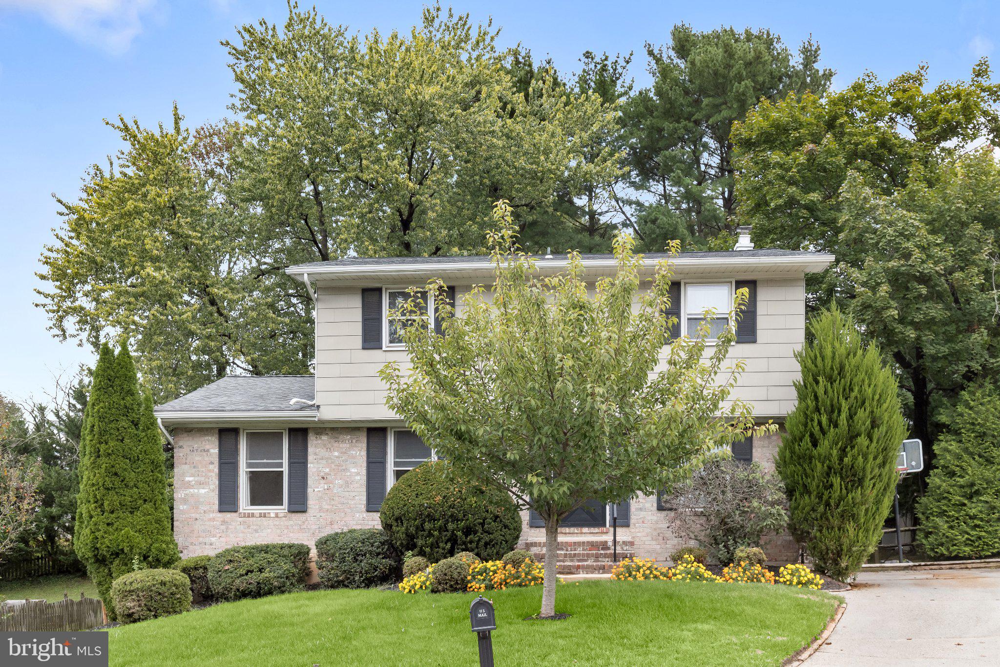914 FARMSTEAD ROAD
