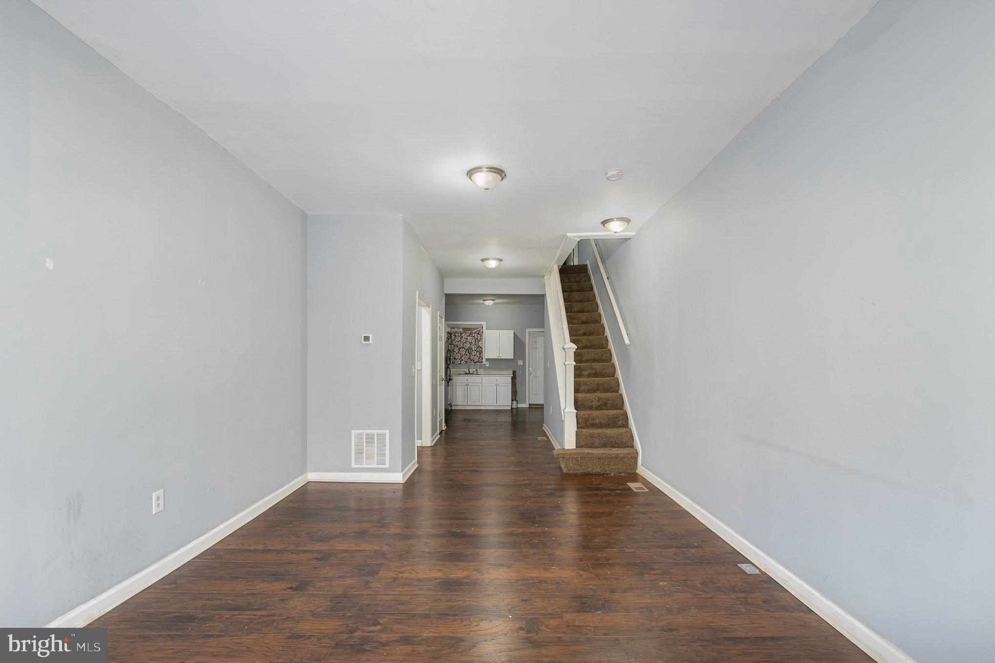 MILL HILL - Residential