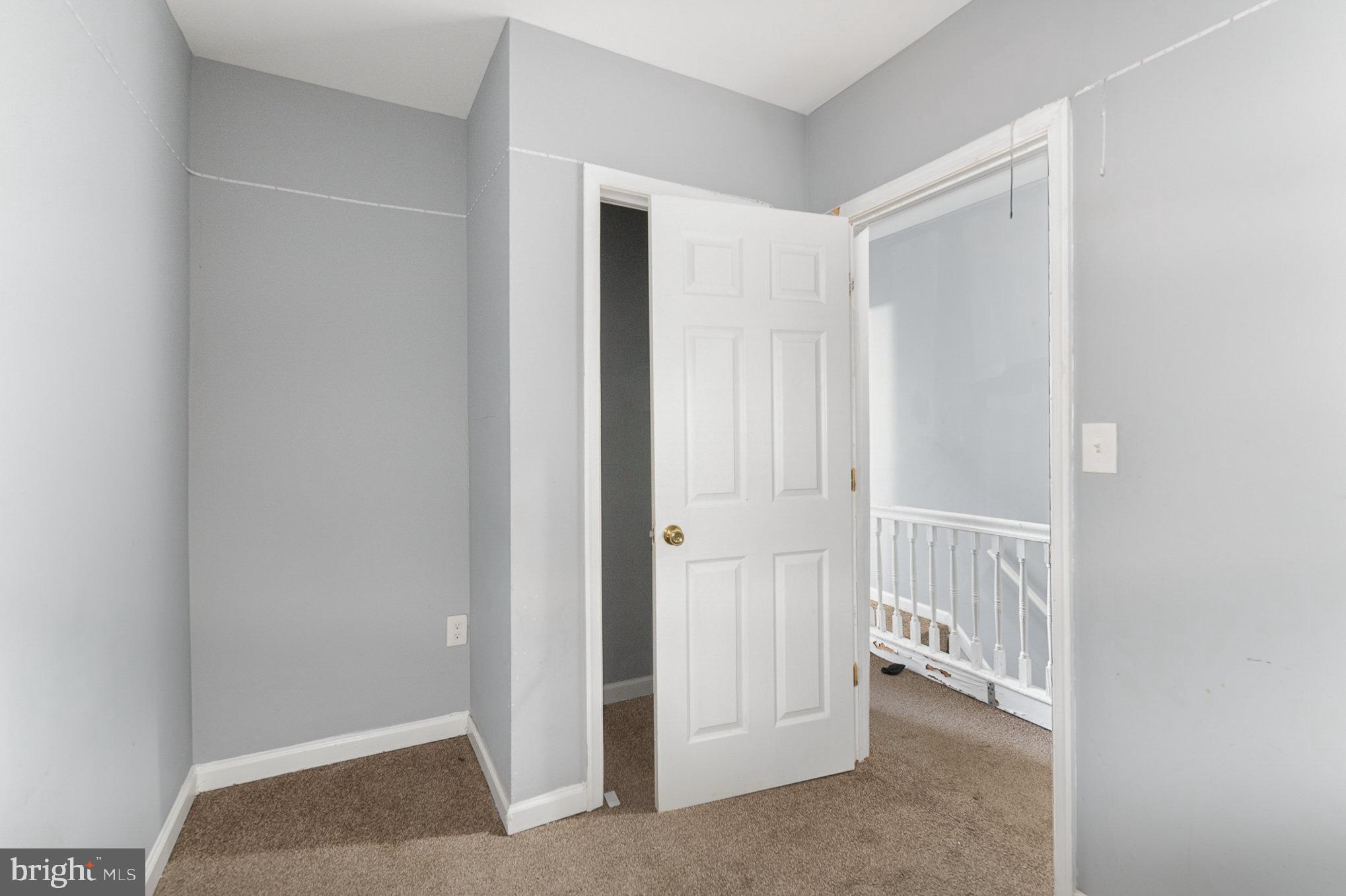 MILL HILL - Residential