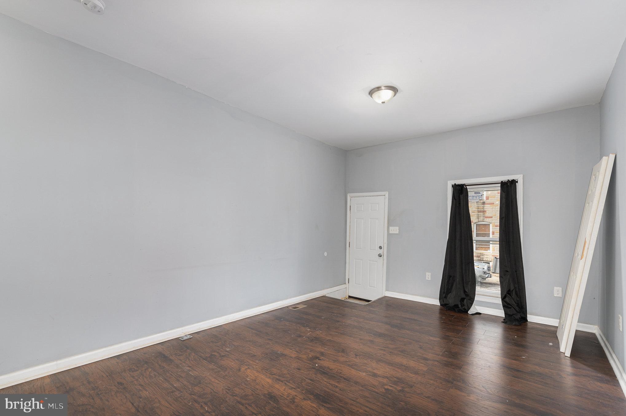 MILL HILL - Residential