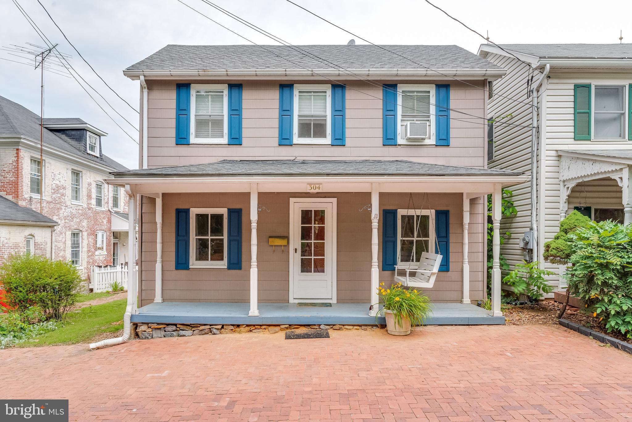 HISTORIC CHARLES TOWN - Residential