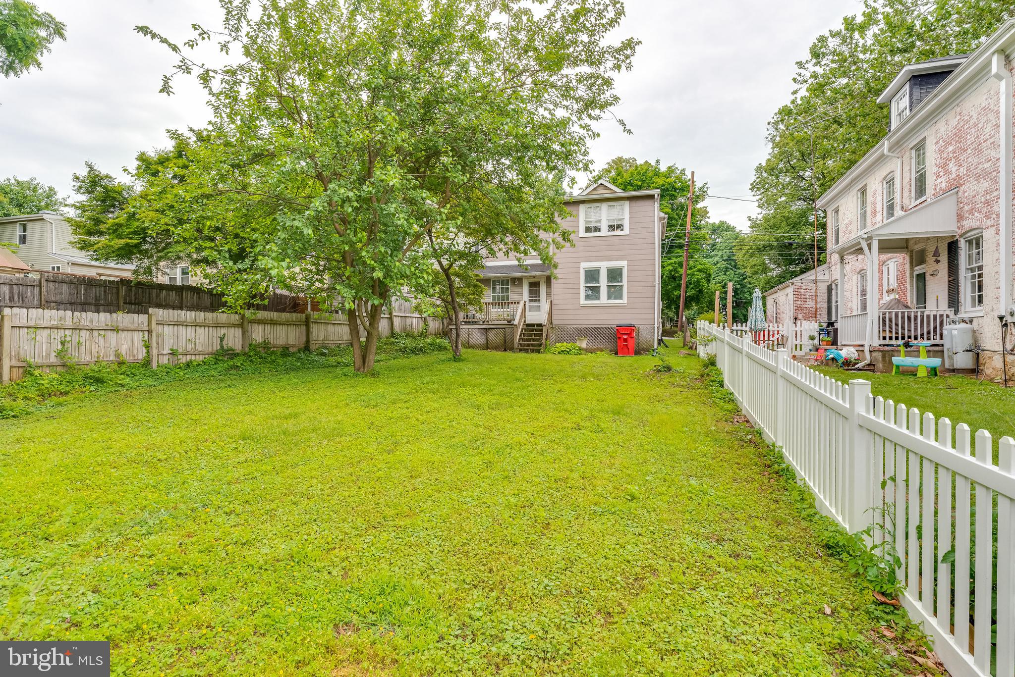 HISTORIC CHARLES TOWN - Residential