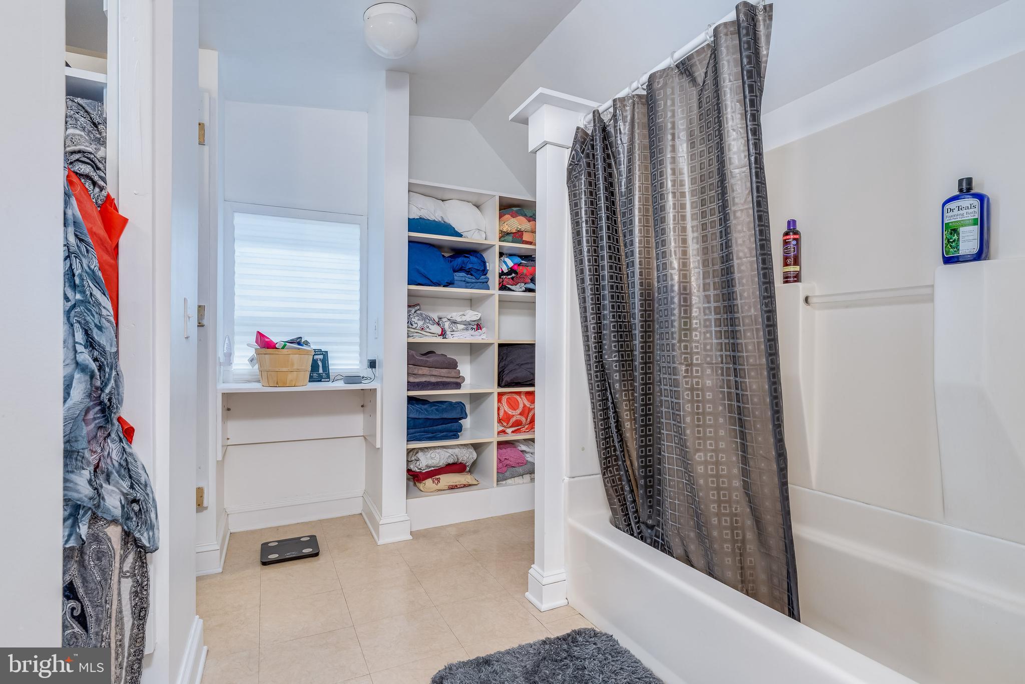 HISTORIC CHARLES TOWN - Residential