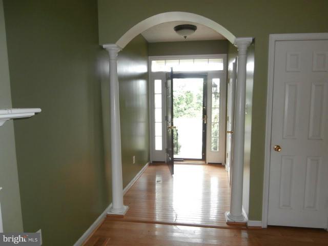 CONSTANT FRIENDSHIP - Residential