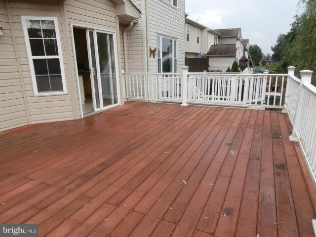 CONSTANT FRIENDSHIP - Residential