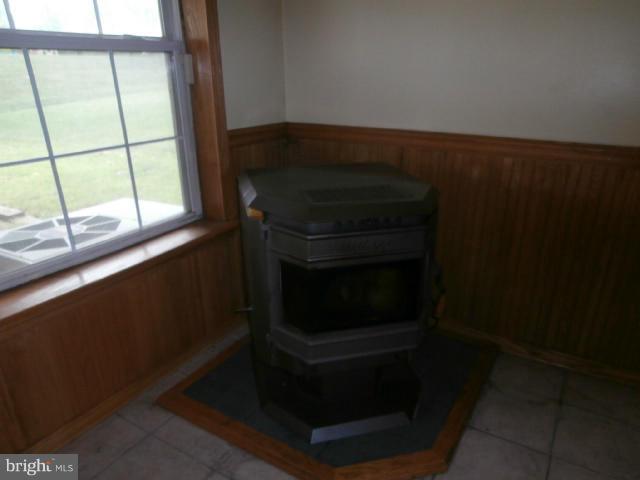 CONSTANT FRIENDSHIP - Residential