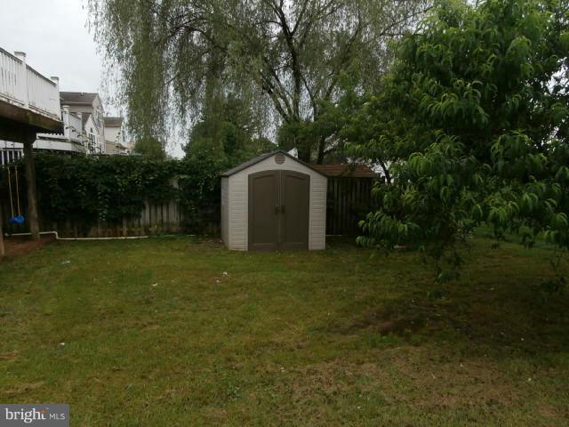 CONSTANT FRIENDSHIP - Residential