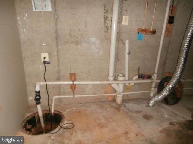 CONSTANT FRIENDSHIP - Residential