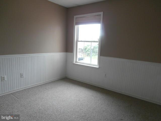 CONSTANT FRIENDSHIP - Residential