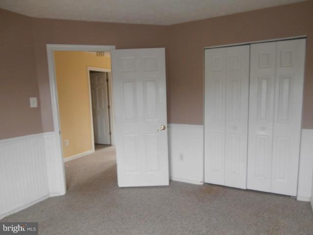 CONSTANT FRIENDSHIP - Residential