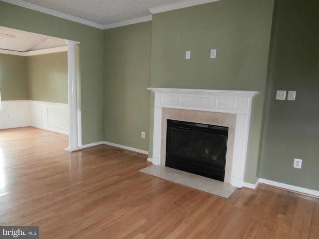 CONSTANT FRIENDSHIP - Residential