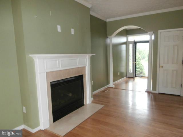 CONSTANT FRIENDSHIP - Residential