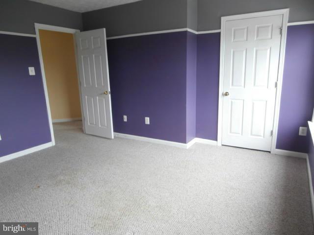 CONSTANT FRIENDSHIP - Residential