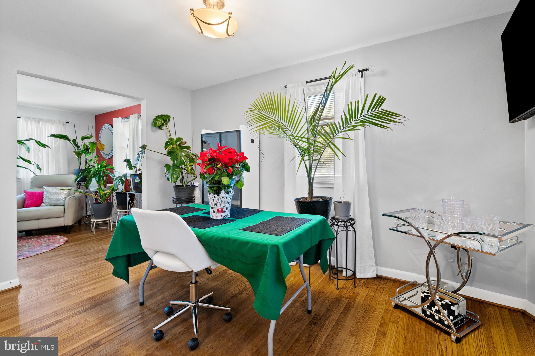 CHELTENHAM FOREST - Residential