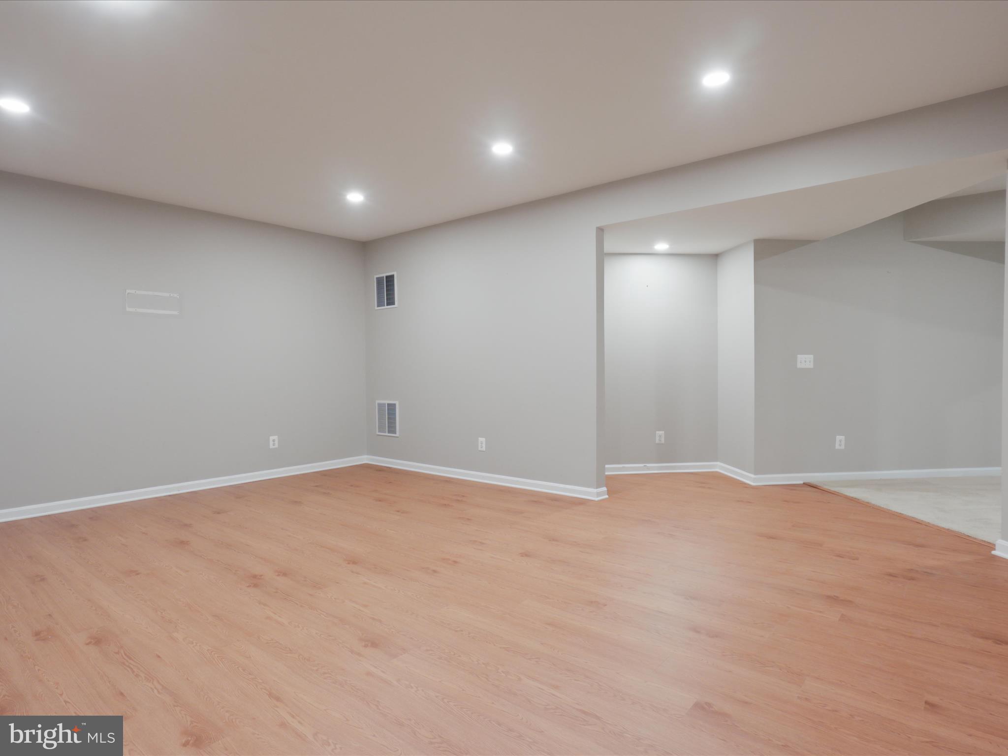 SULLY MANOR - Residential Lease