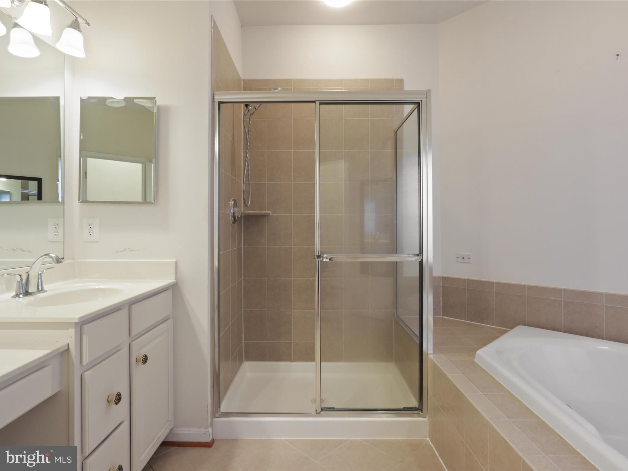 SULLY MANOR - Residential Lease