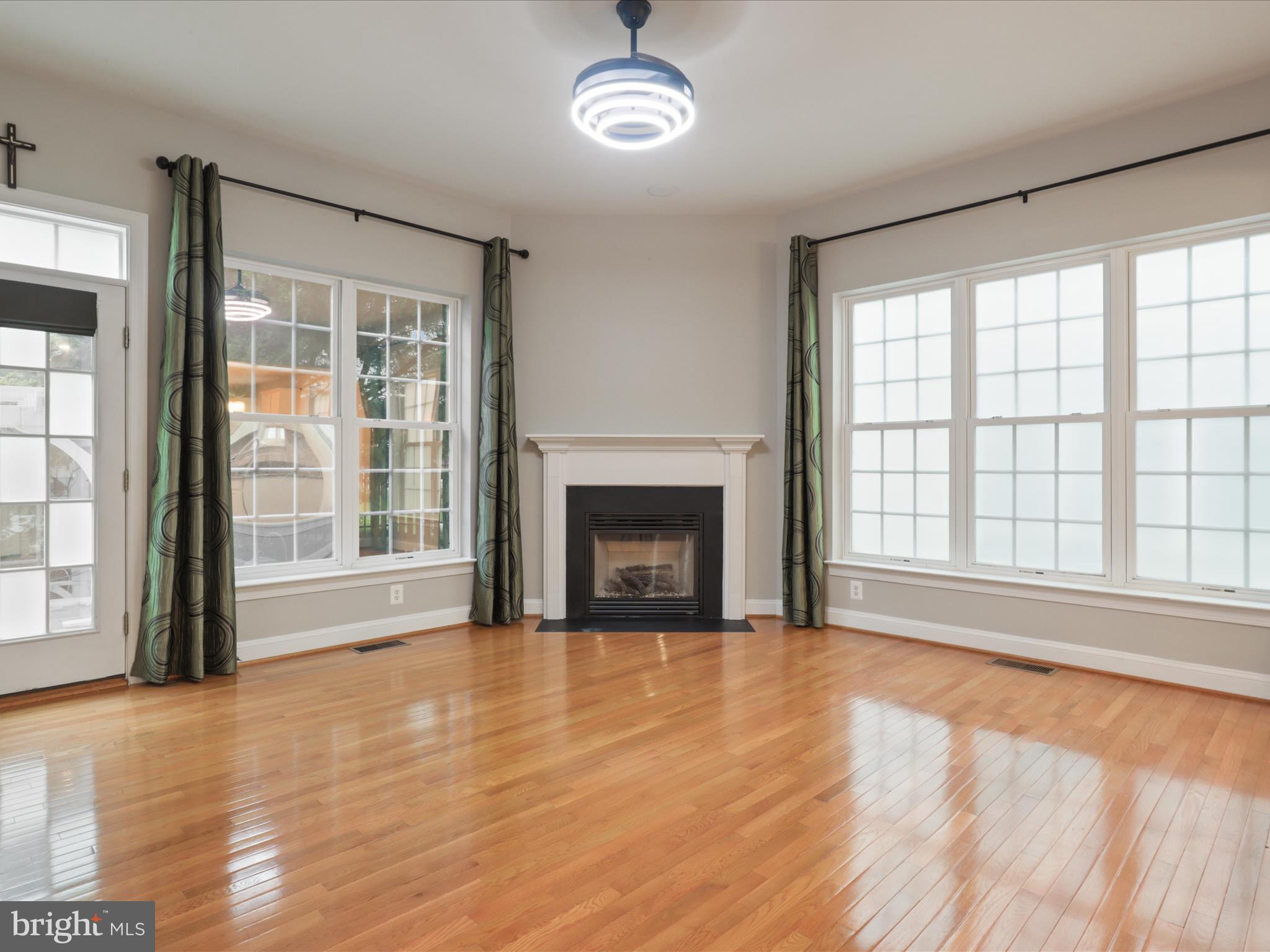 SULLY MANOR - Residential Lease