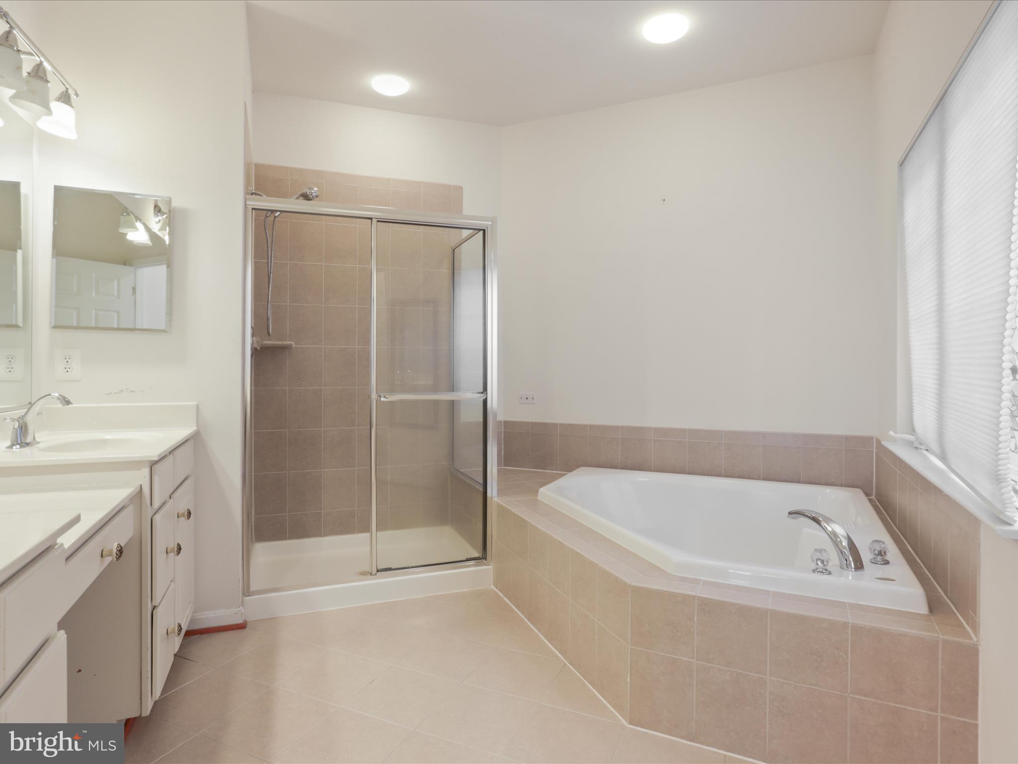 SULLY MANOR - Residential Lease