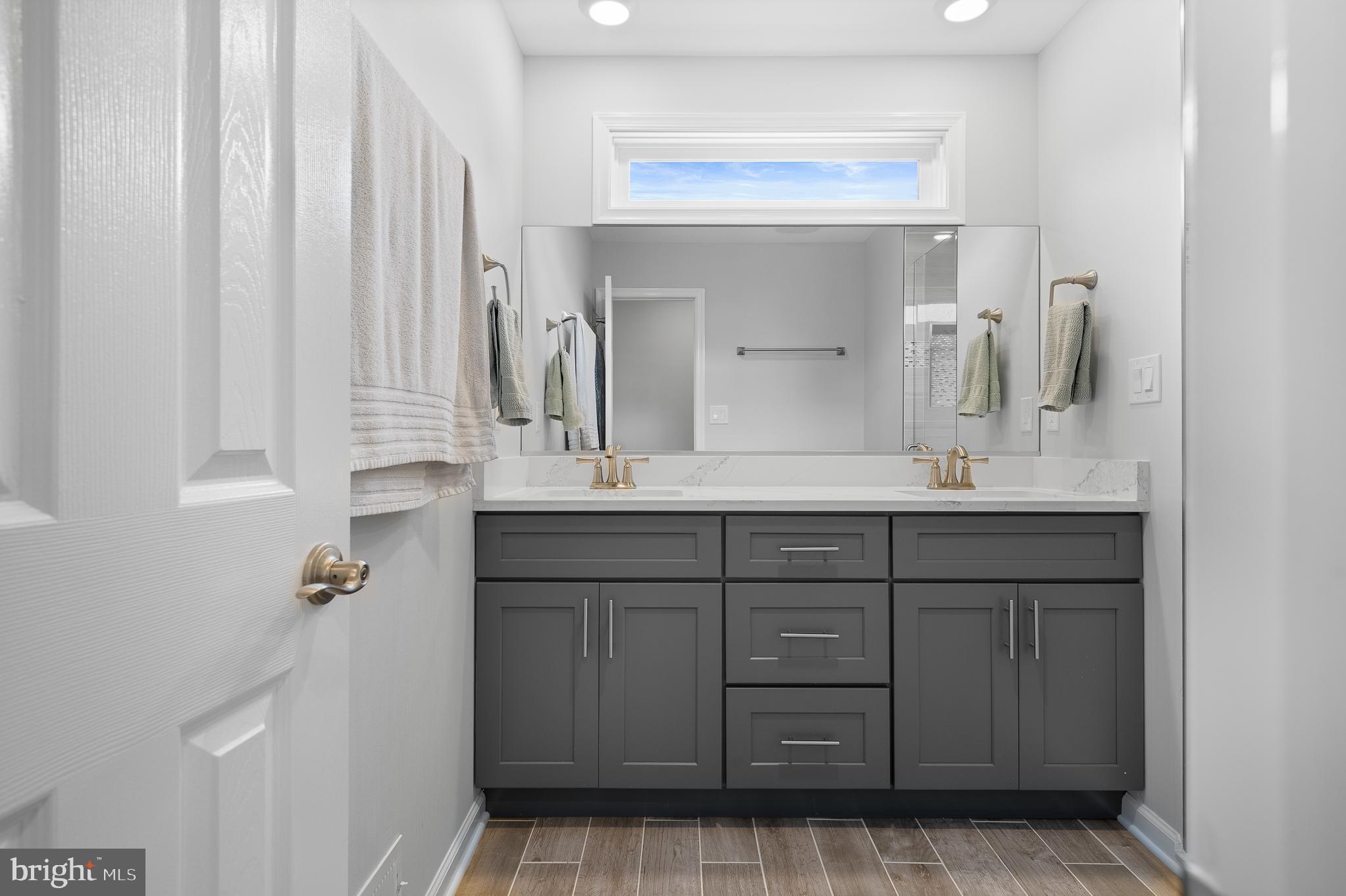 OAK SPRINGS - Residential Lease