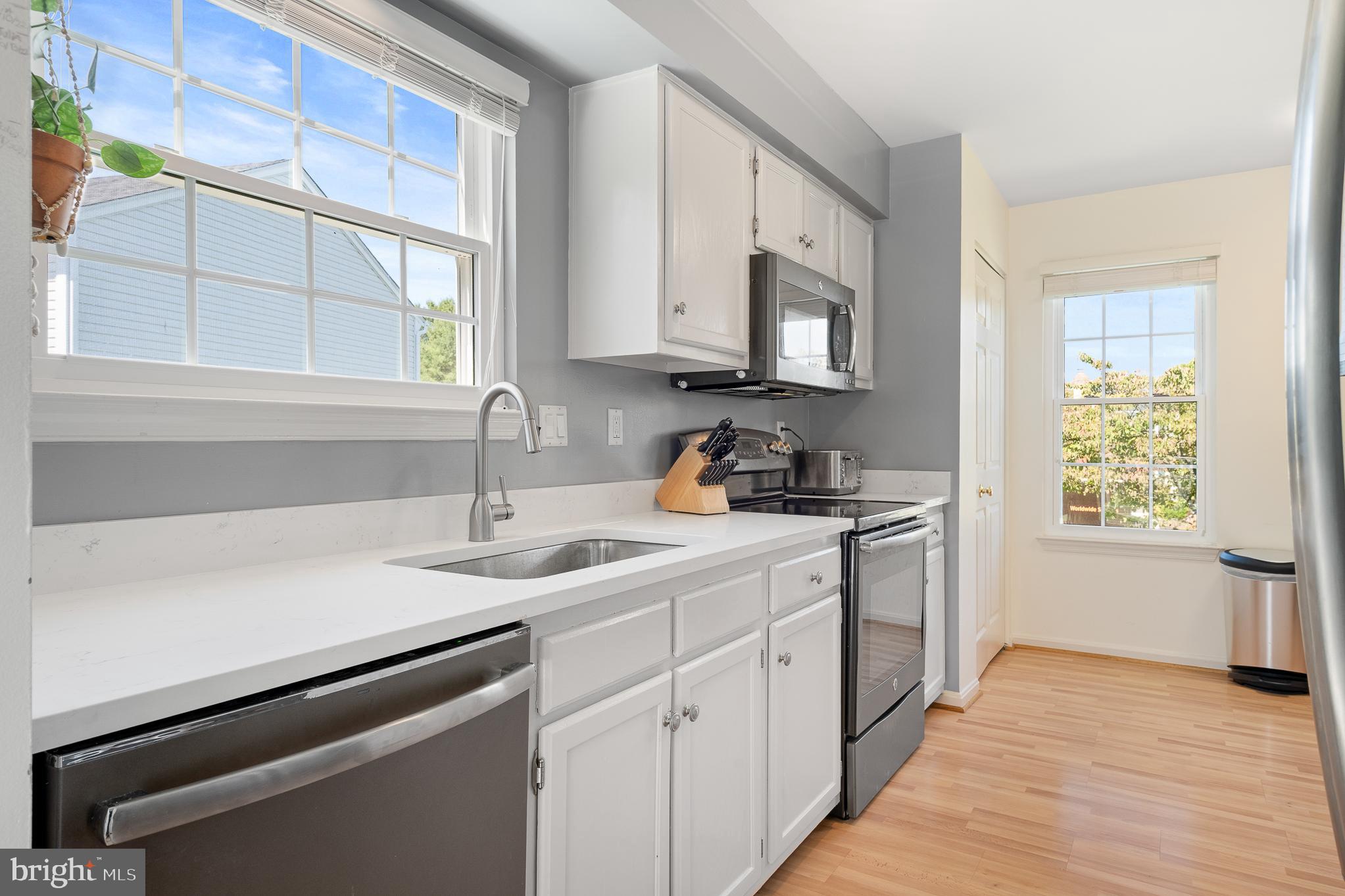 OAK SPRINGS - Residential Lease