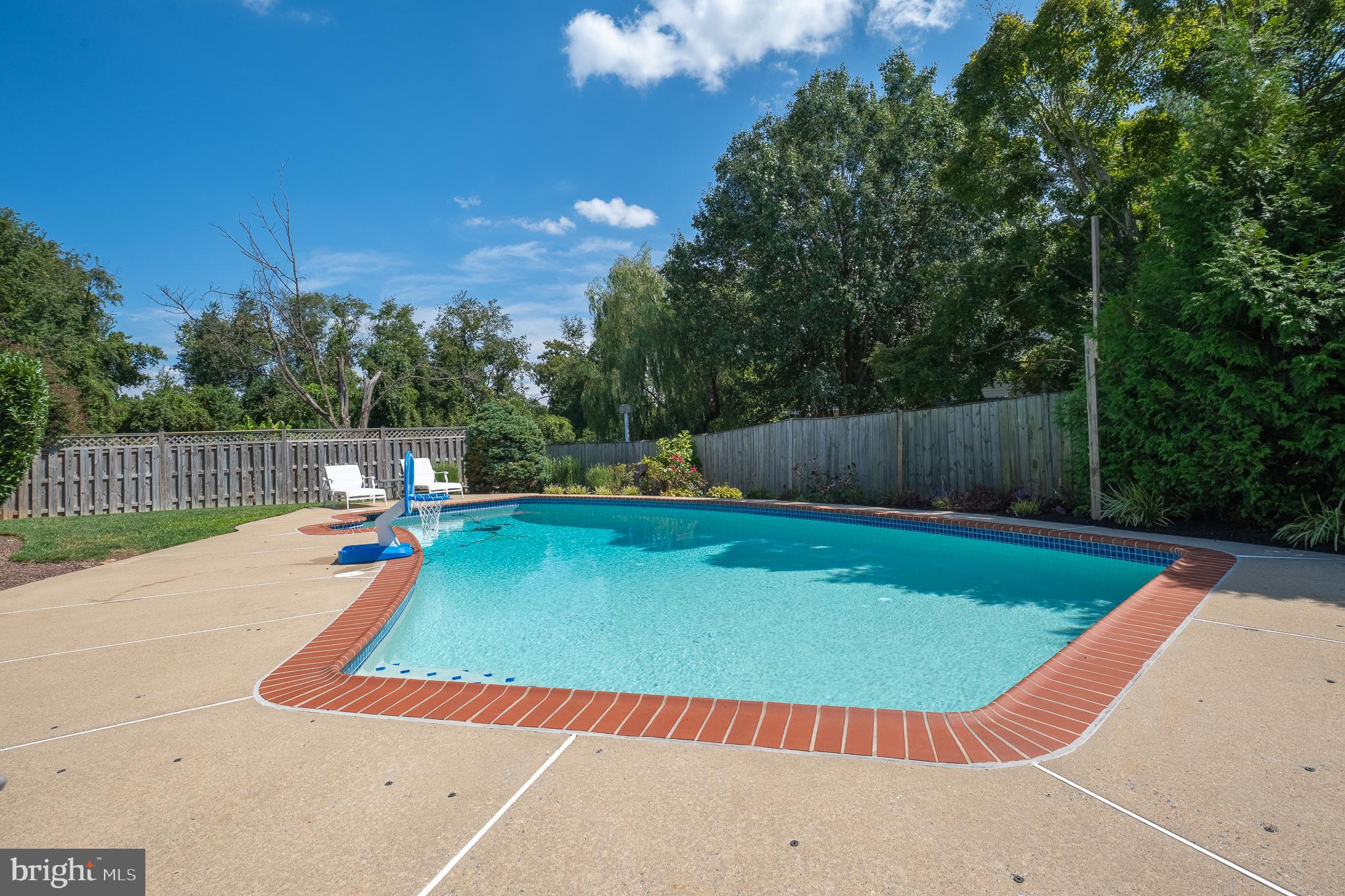 OAK SPRINGS - Residential Lease