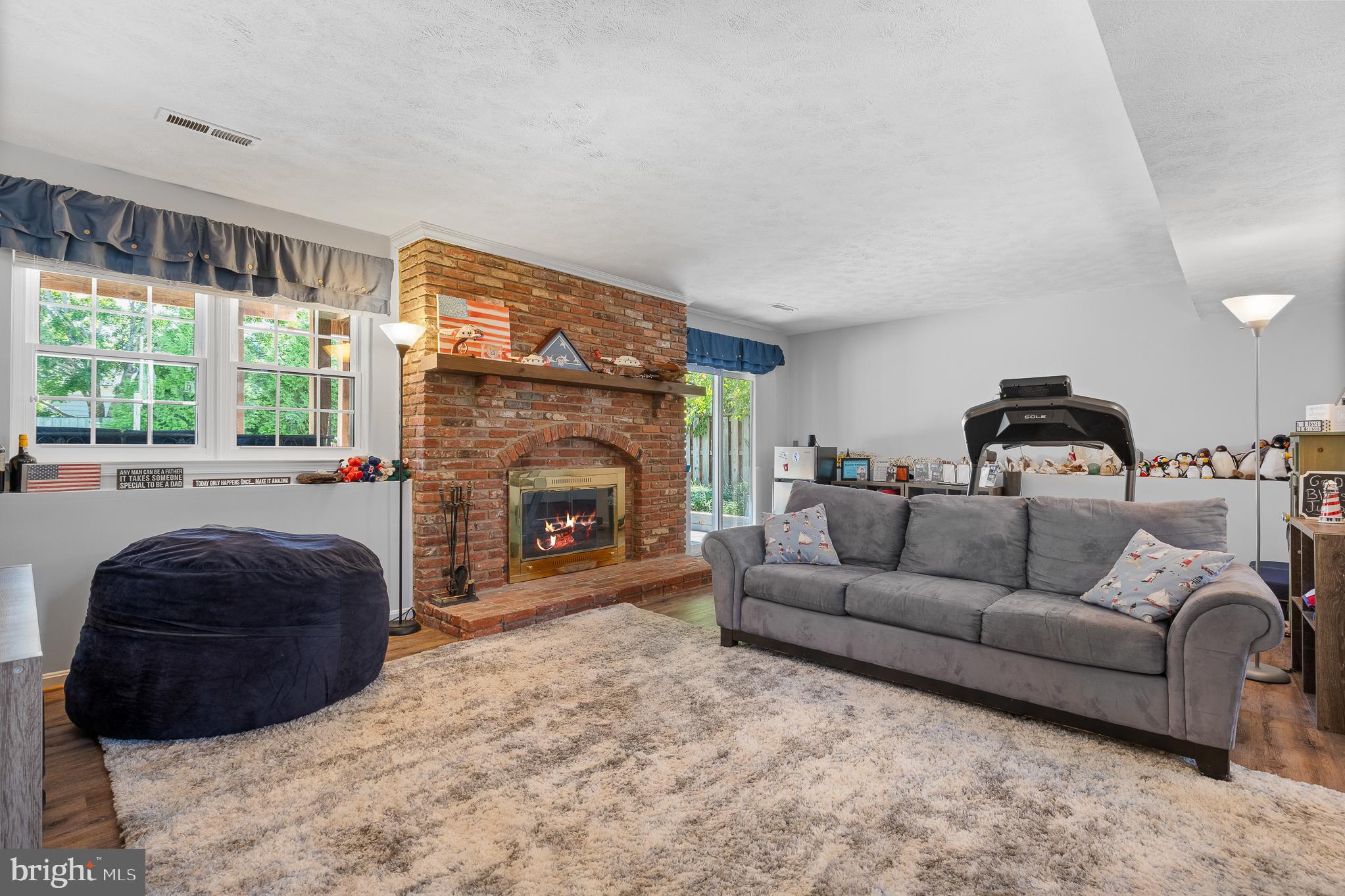 OAK SPRINGS - Residential Lease