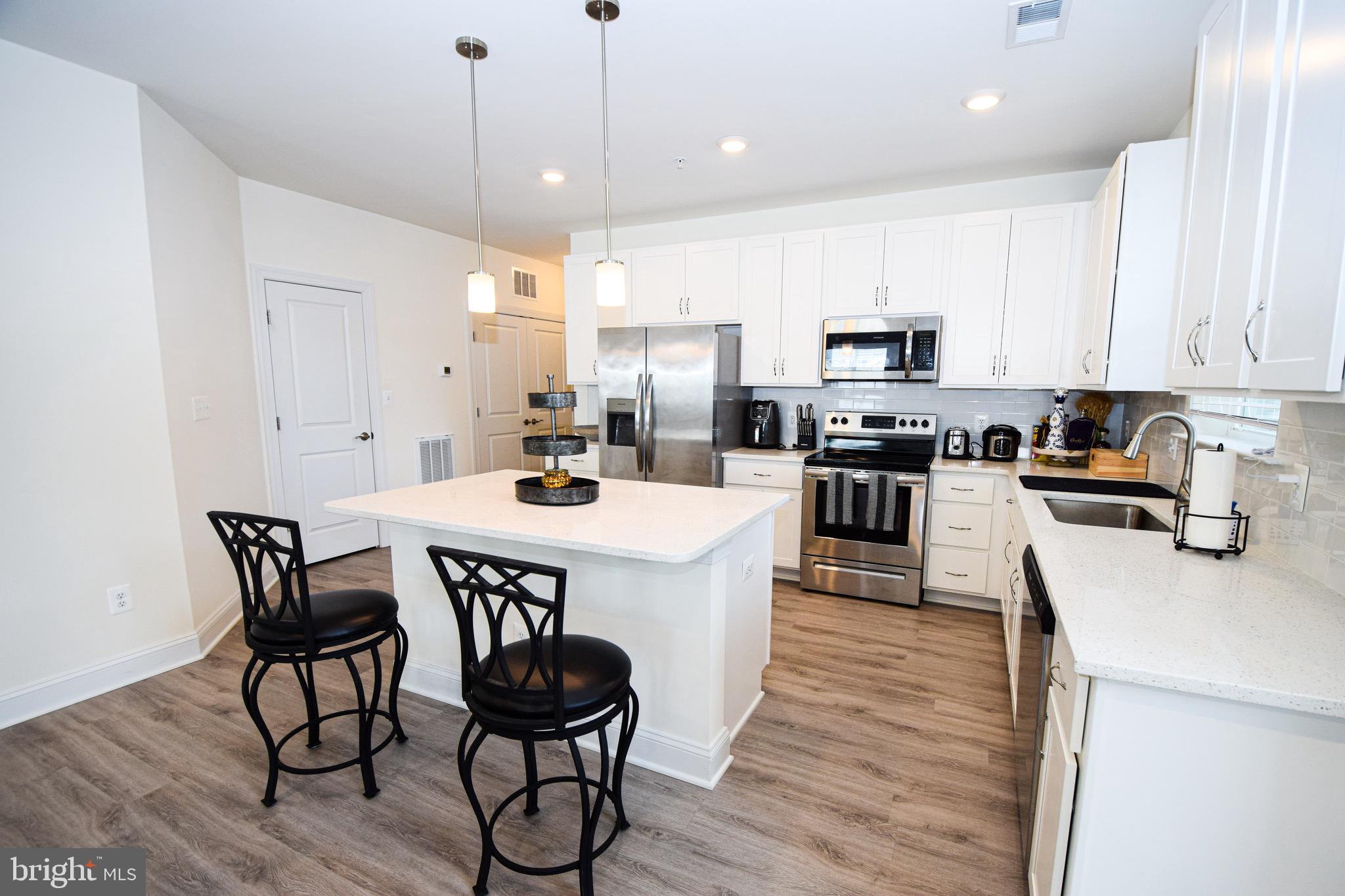 403 BOLD RULER COURT 208