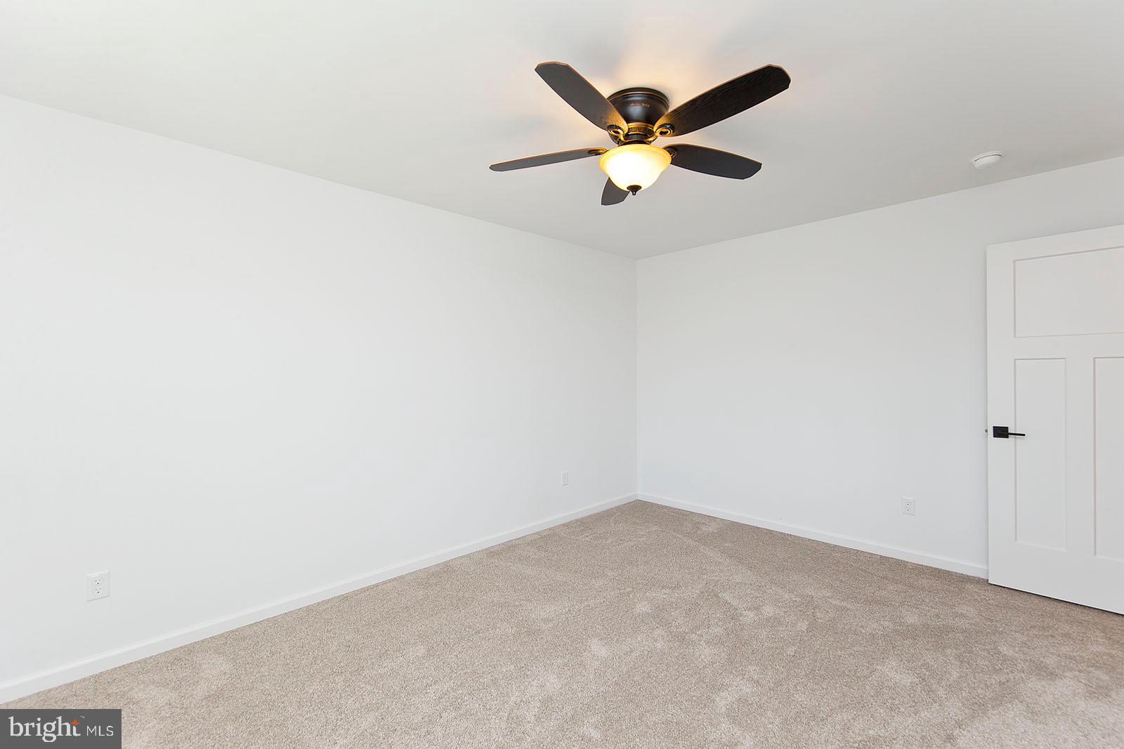 LAKE HOLIDAY ESTATES - Residential