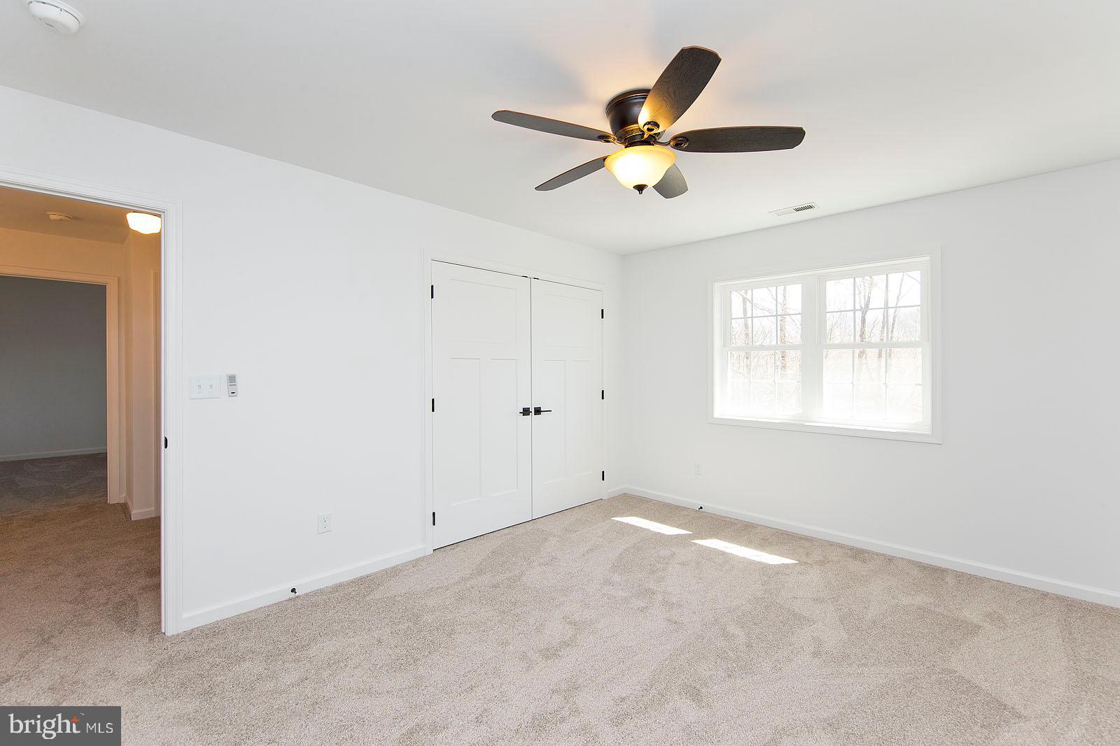 LAKE HOLIDAY ESTATES - Residential