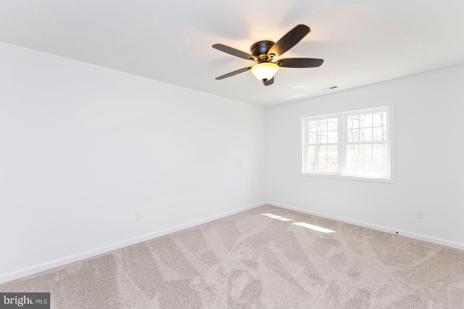 LAKE HOLIDAY ESTATES - Residential