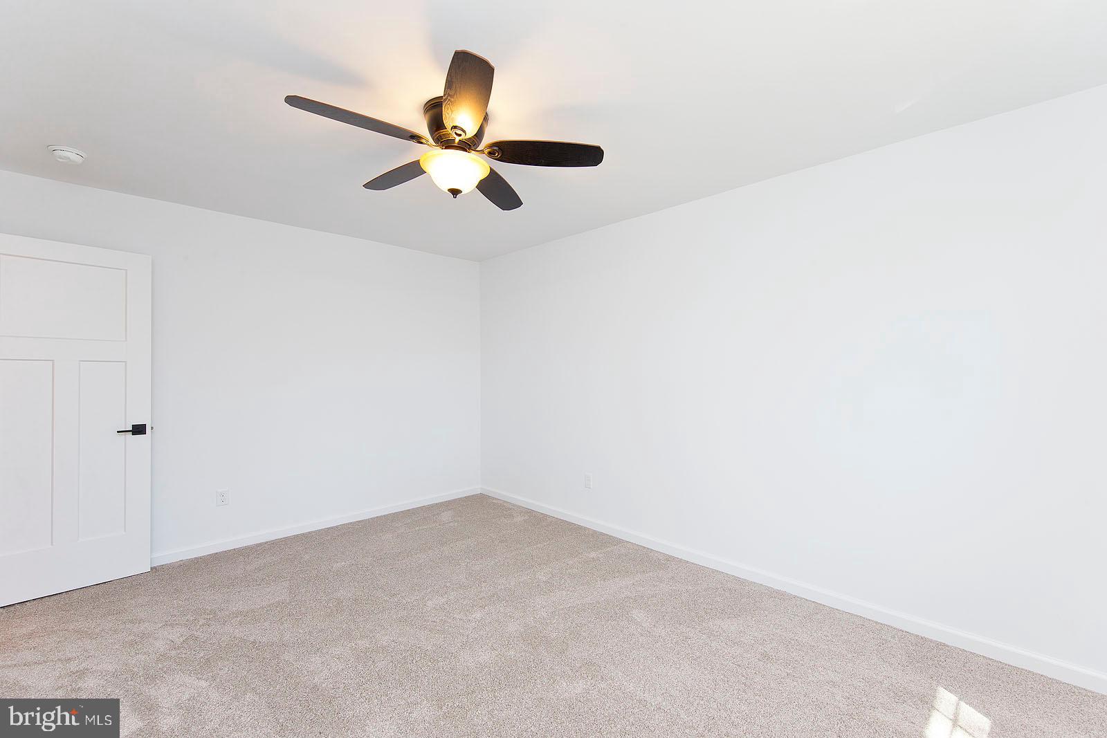 LAKE HOLIDAY ESTATES - Residential