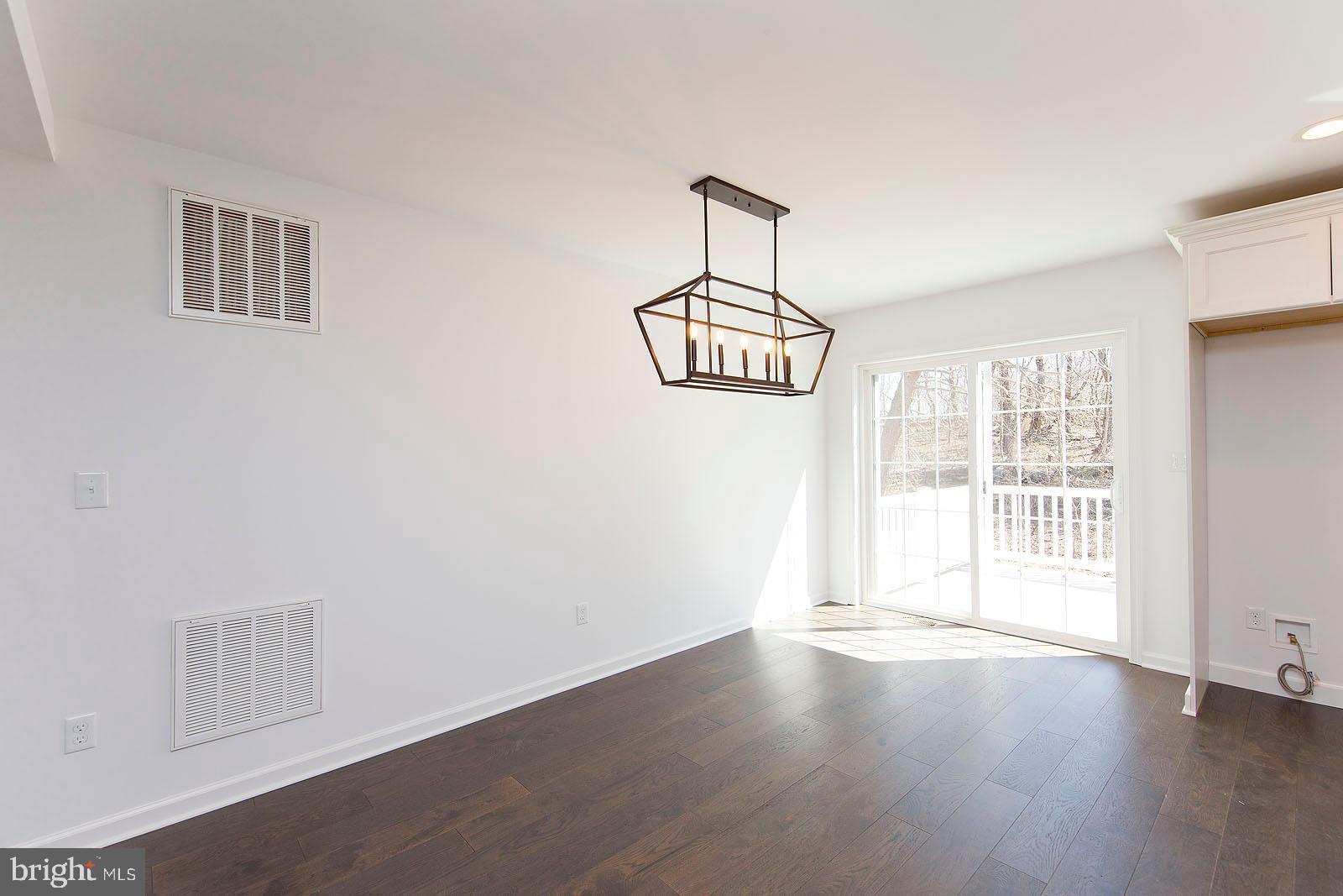 LAKE HOLIDAY ESTATES - Residential