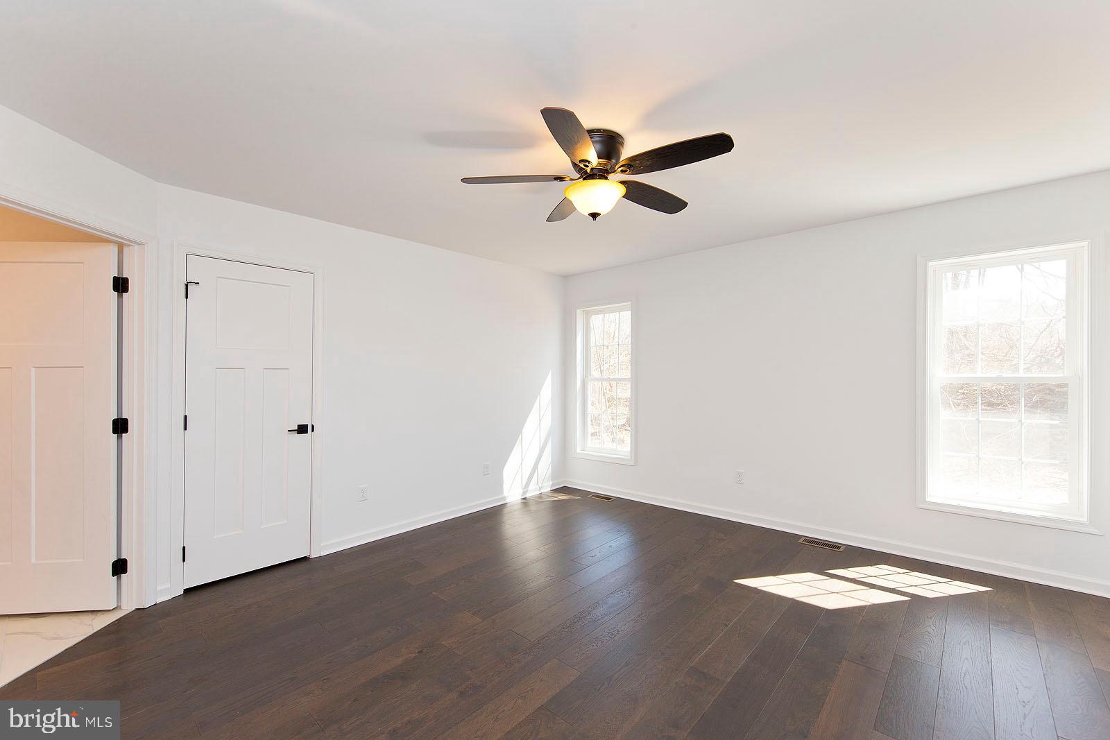 LAKE HOLIDAY ESTATES - Residential