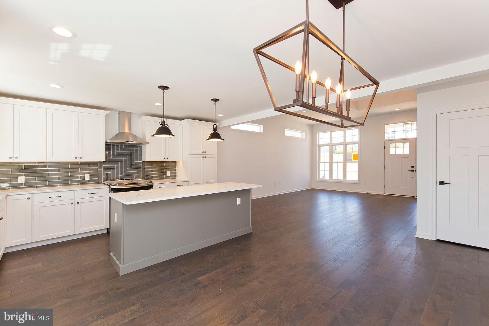 LAKE HOLIDAY ESTATES - Residential