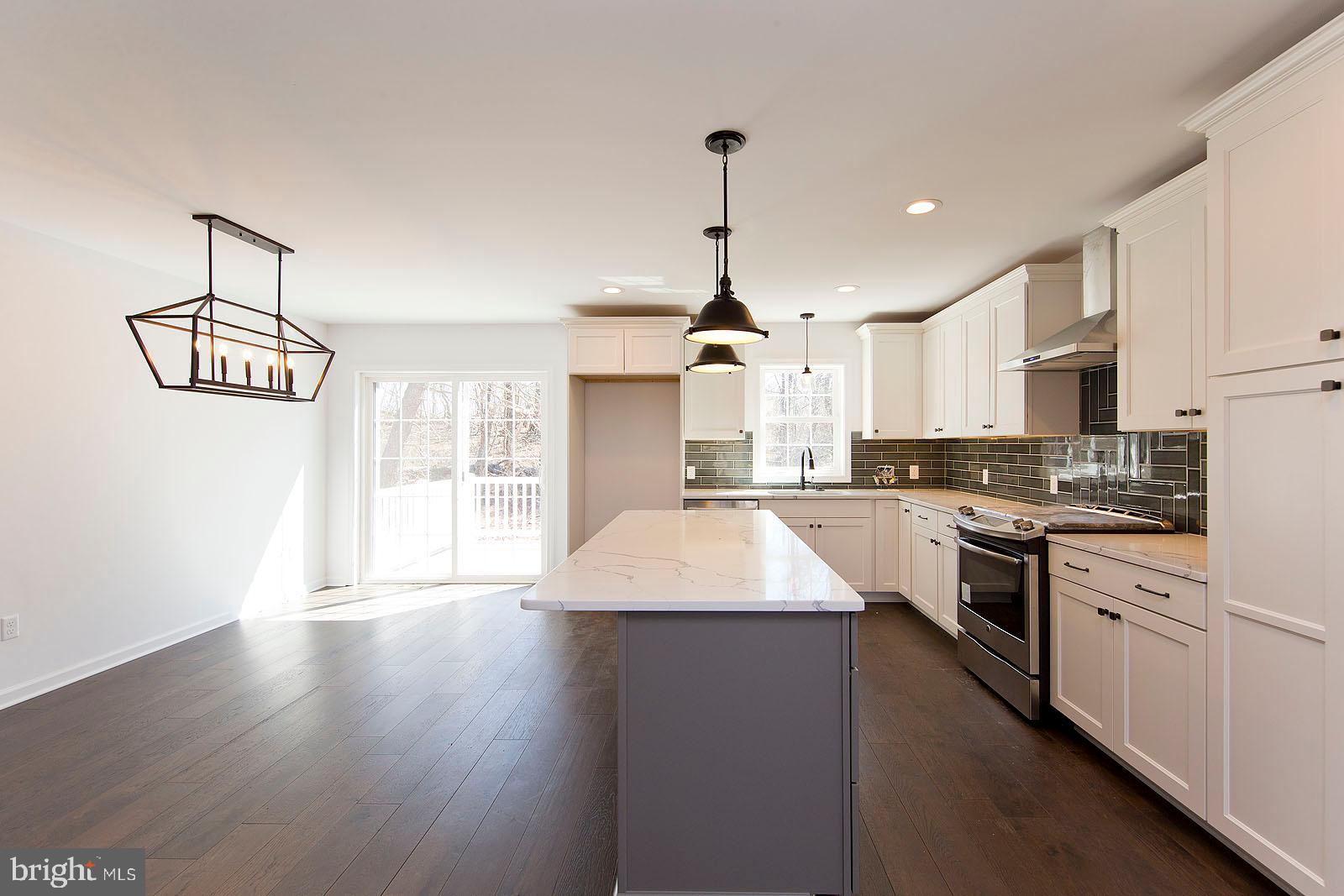 LAKE HOLIDAY ESTATES - Residential