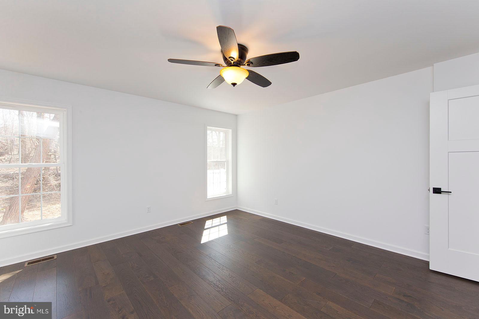 LAKE HOLIDAY ESTATES - Residential