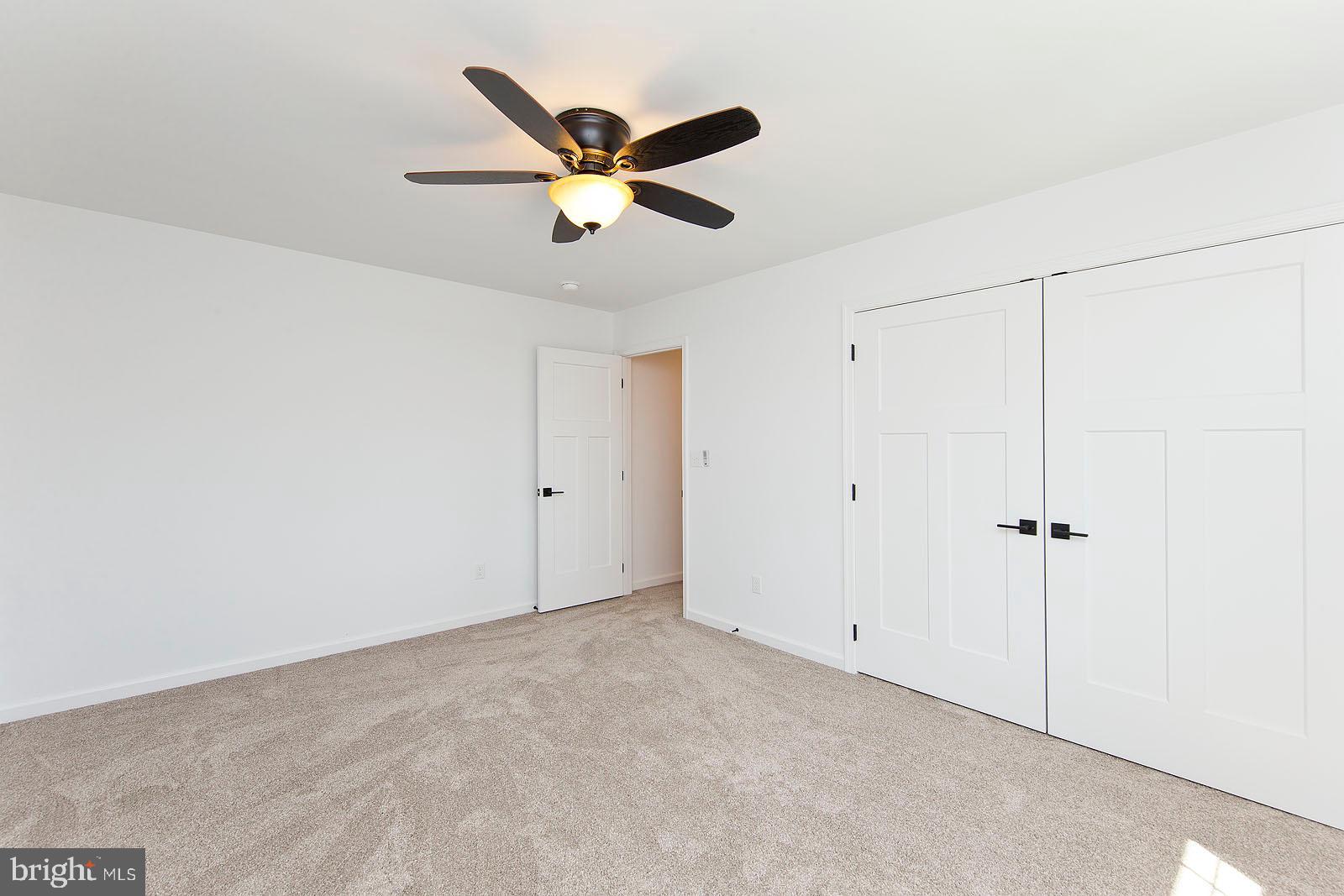 LAKE HOLIDAY ESTATES - Residential