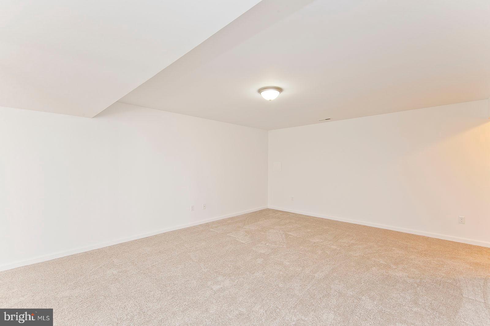 LAKE HOLIDAY ESTATES - Residential