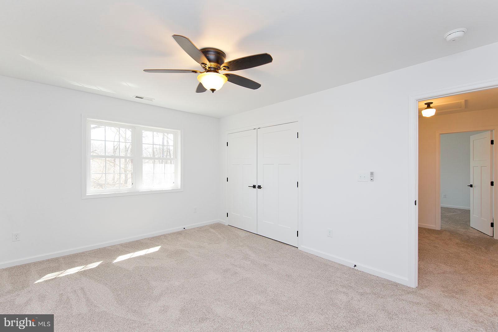 LAKE HOLIDAY ESTATES - Residential