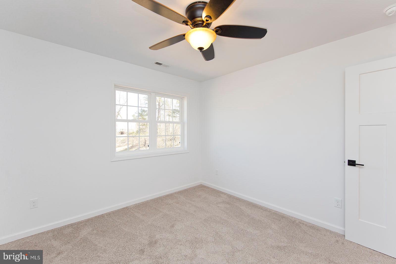 LAKE HOLIDAY ESTATES - Residential